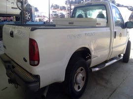 2006 FORD F250SD, WHITE, XL MODEL, STD CAB, 5.4L, AT, 2WD.  F26509